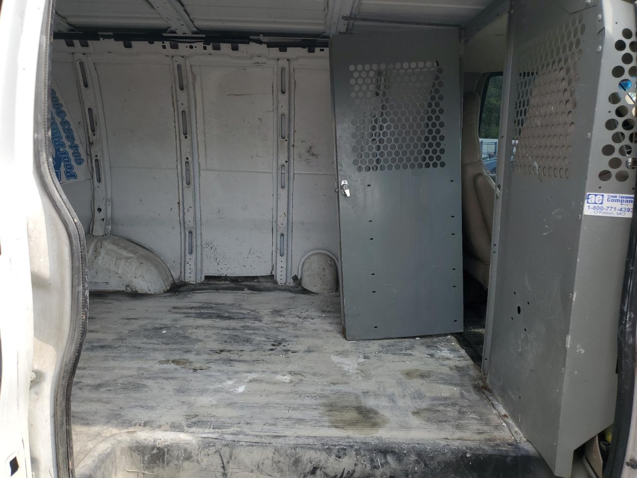 2005 Chevrolet Express G3500 VIN: 1GCHG35U951235882 Lot: 54428564