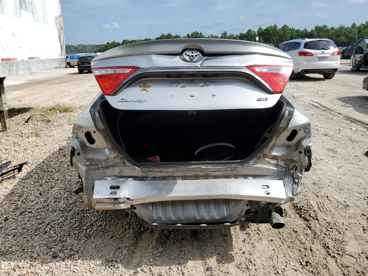 2015 Toyota Camry Le VIN: 4T1BF1FK5FU114644 Lot: 53403134