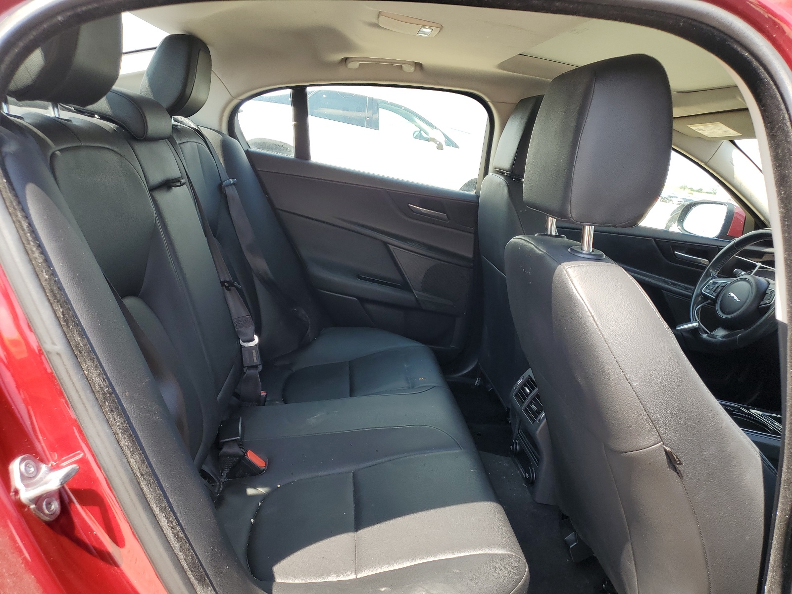 SAJAR4BG6HA975928 2017 Jaguar Xe