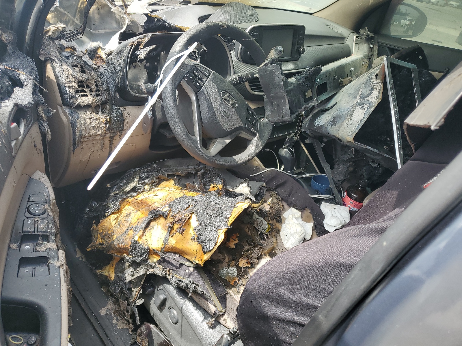 KM8J33A46KU003295 2019 Hyundai Tucson Limited