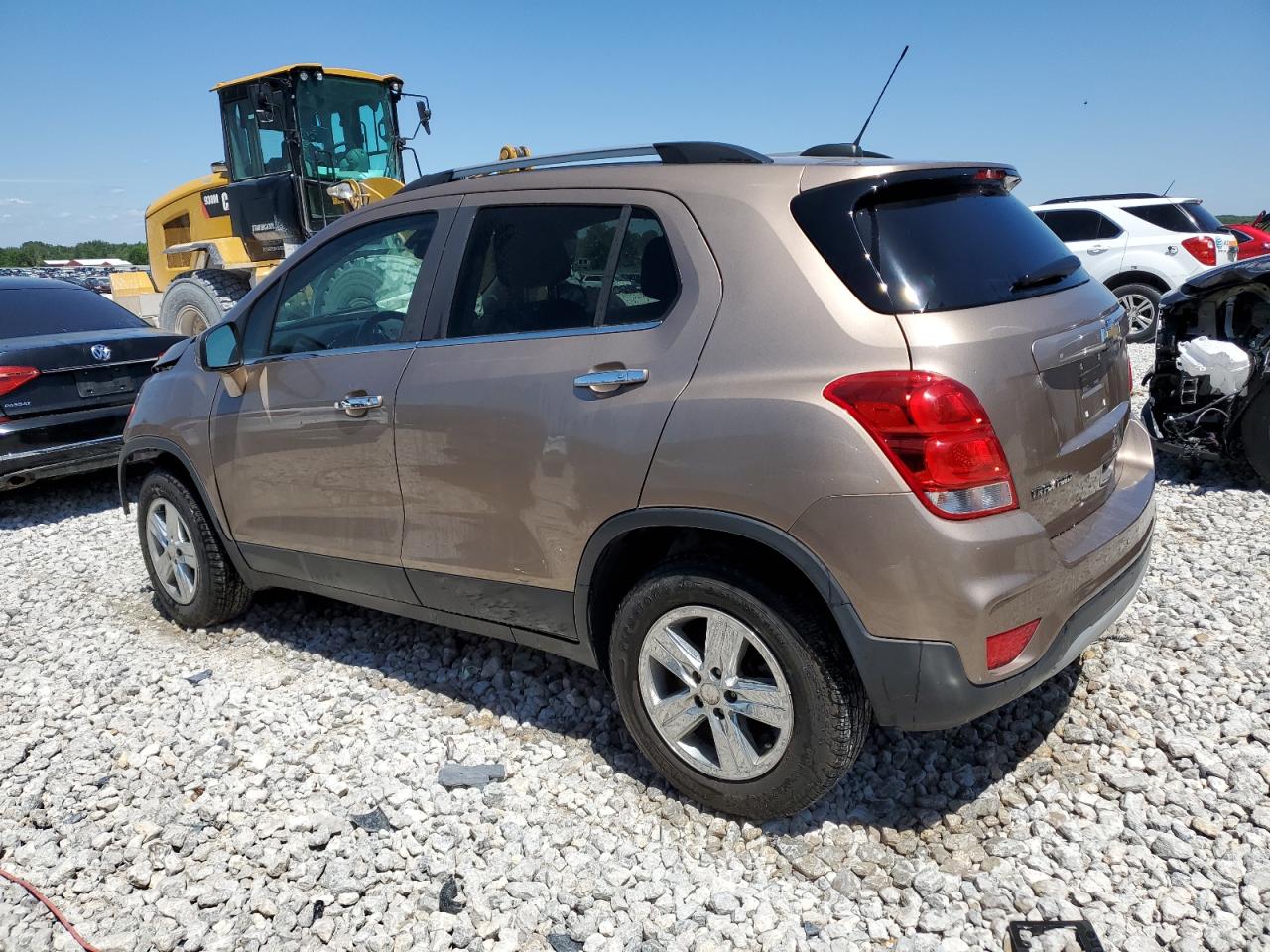 VIN 3GNCJPSB7JL233466 2018 CHEVROLET TRAX no.2