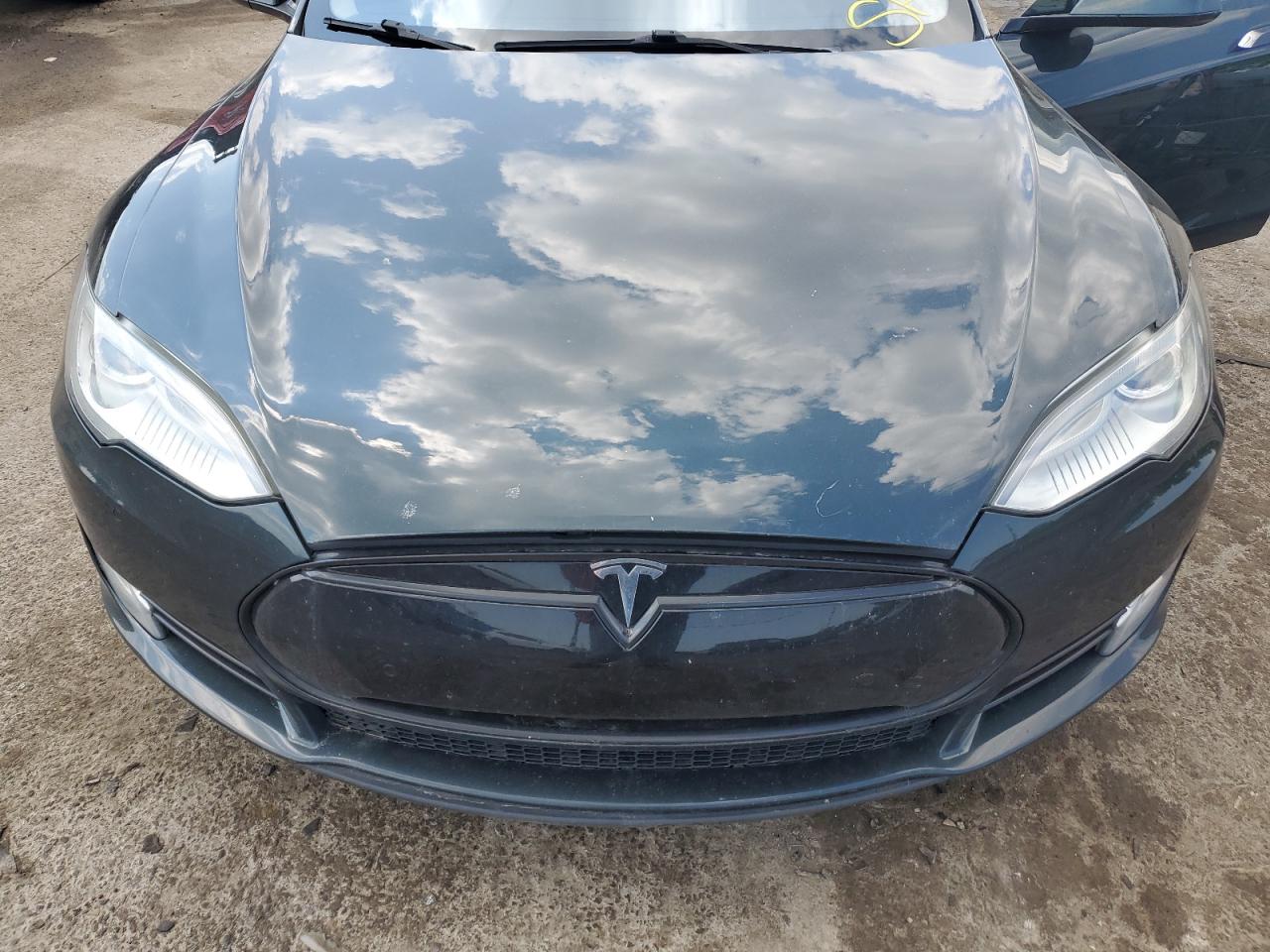 2013 Tesla Model S VIN: 5YJSA1DP7DFP24620 Lot: 55221424