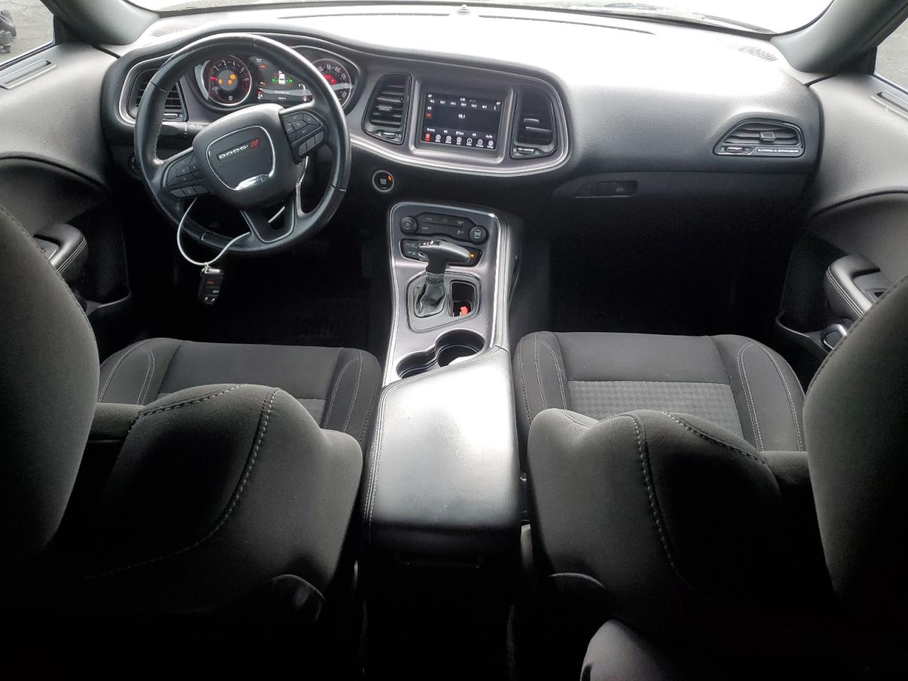 2018 Dodge Challenger Sxt VIN: 2C3CDZAG3JH231977 Lot: 56096244