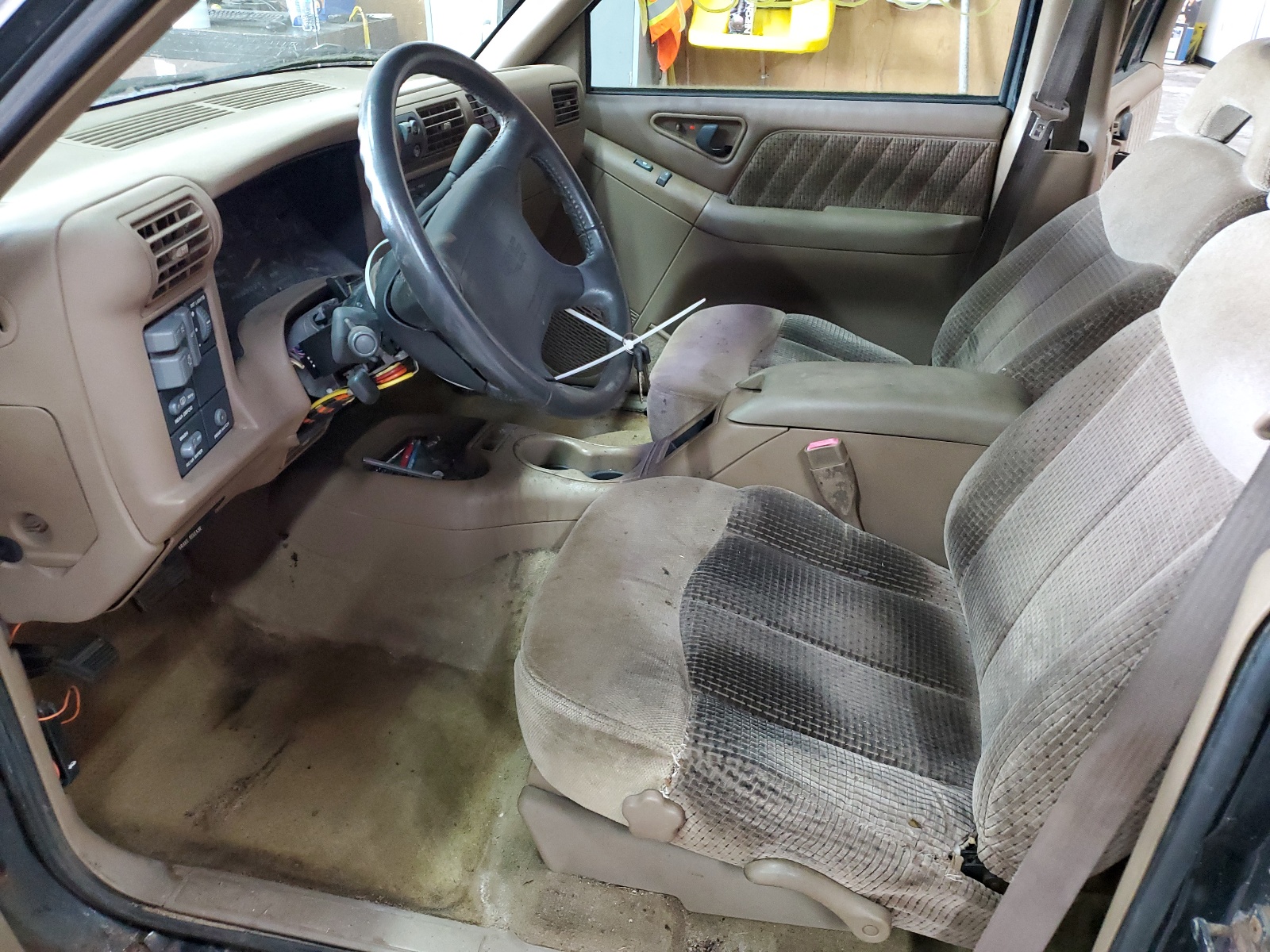 1GKDT13W6T2542246 1996 GMC Jimmy