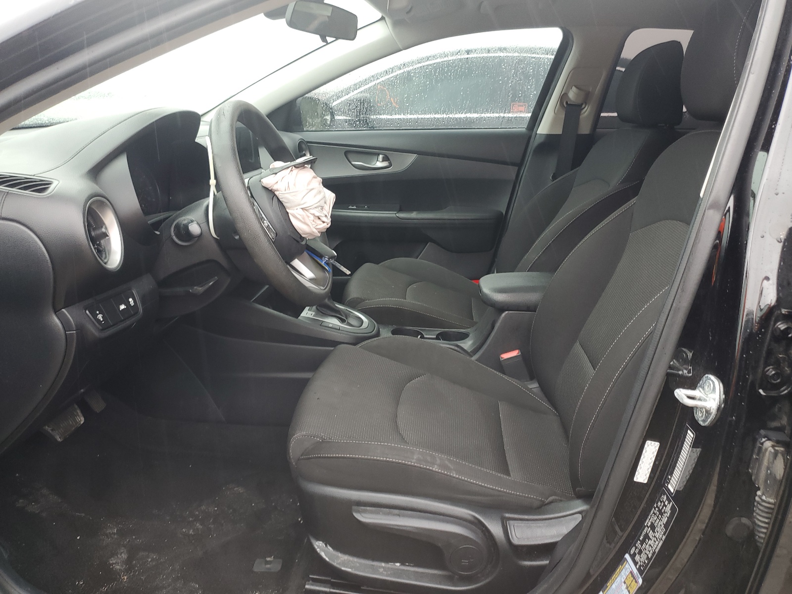 3KPF24AD8LE182412 2020 Kia Forte Fe