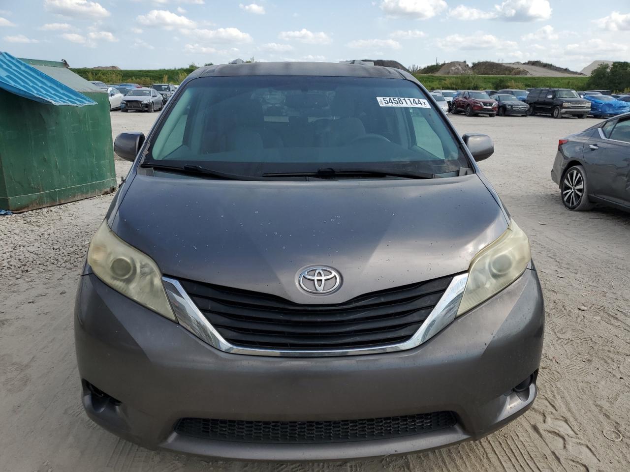 2011 Toyota Sienna Le VIN: 5TDKK3DC3BS070245 Lot: 54581144