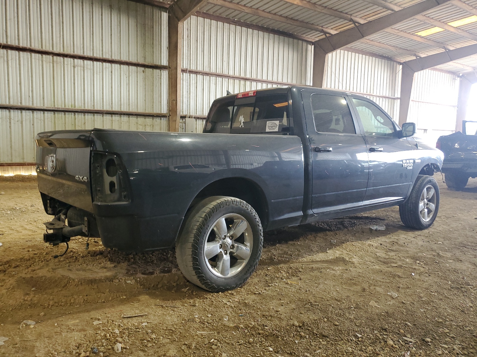 1C6RR7TT4KS587717 2019 Ram 1500 Classic Slt