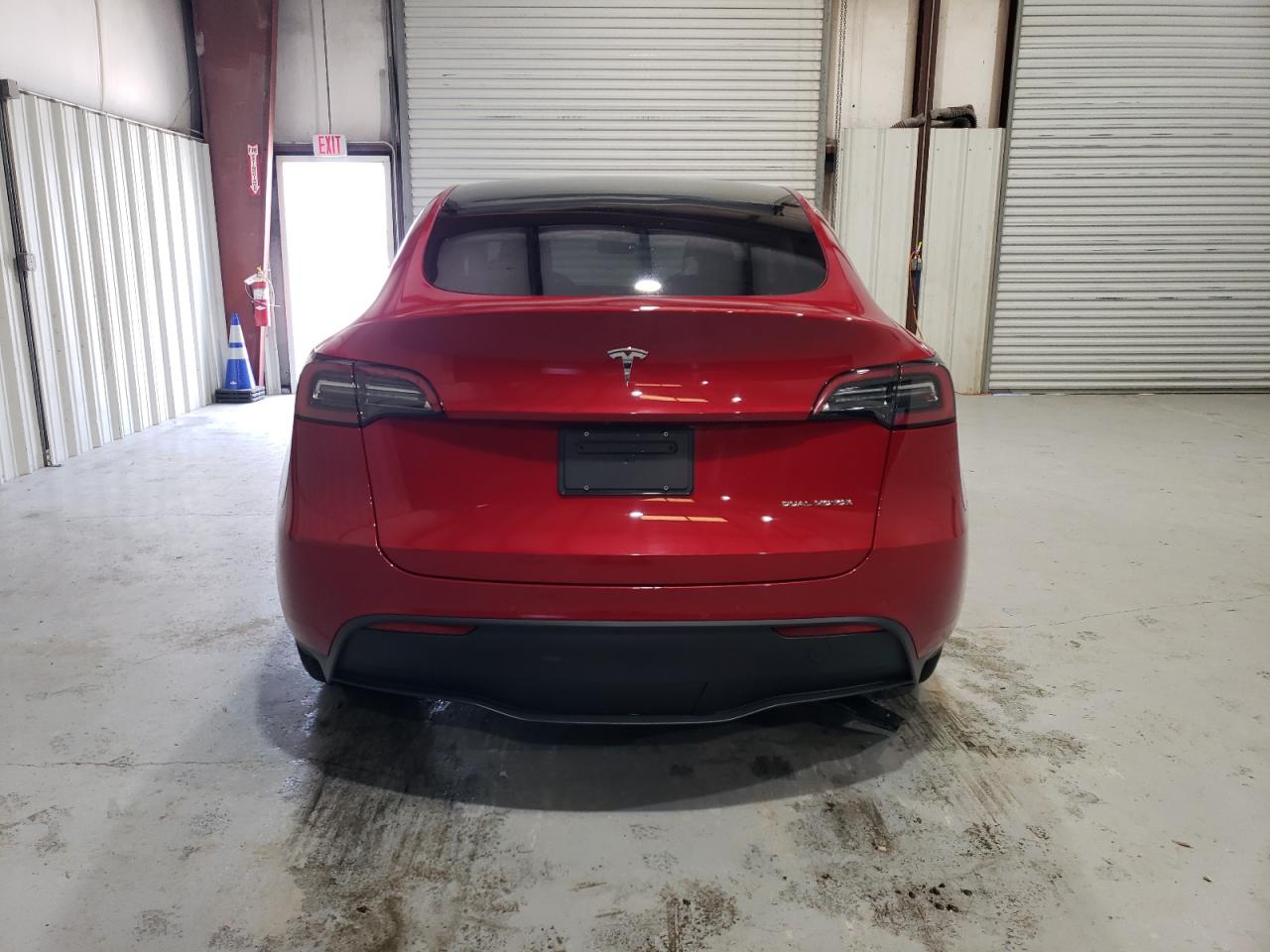 7SAYGDEE5NF386369 2022 Tesla Model Y