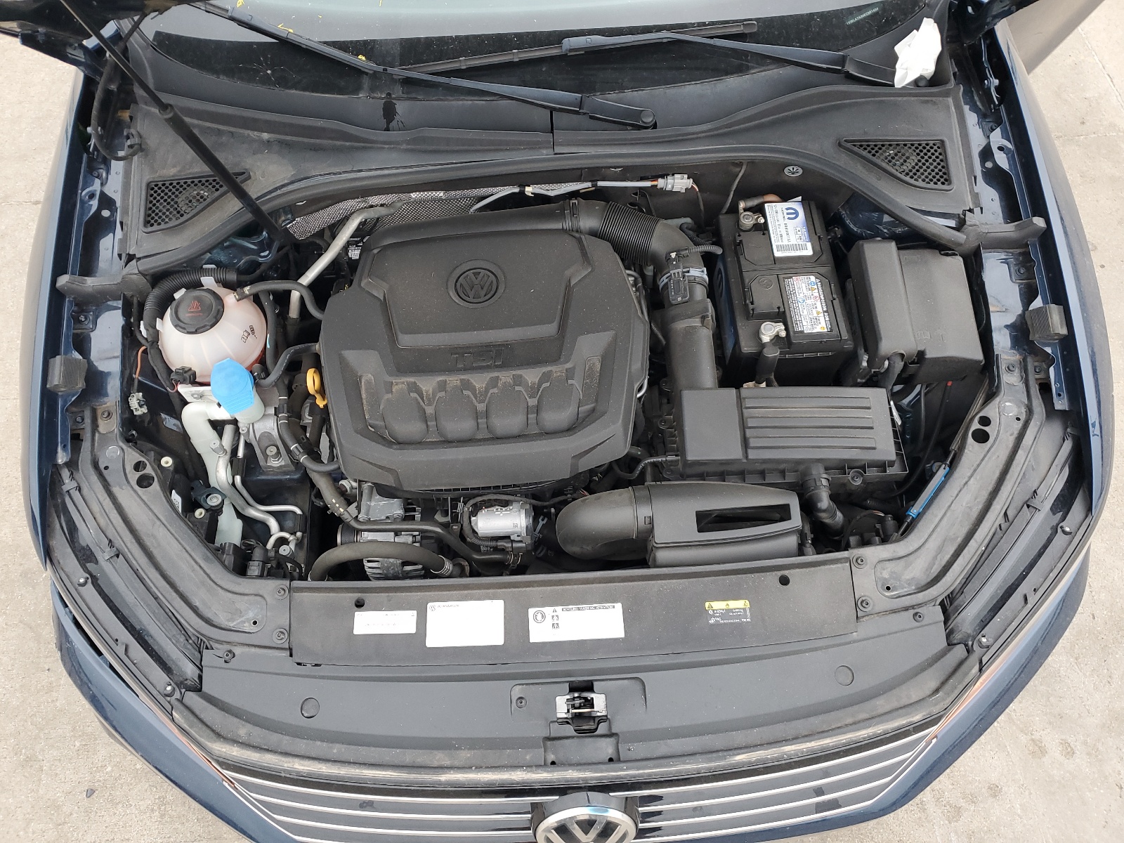 1VWLA7A30KC001434 2019 Volkswagen Passat Wolfsburg