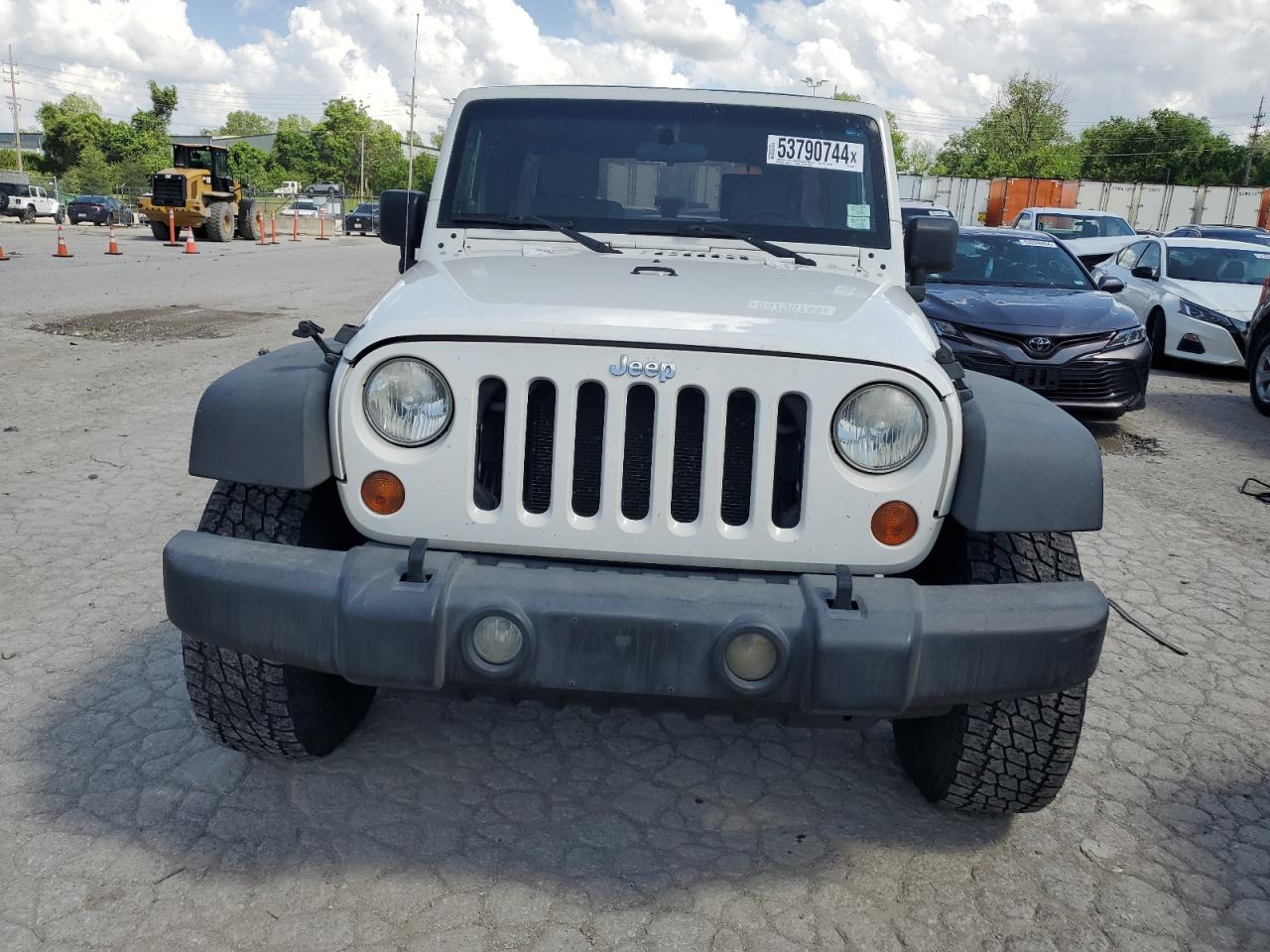 2007 Jeep Wrangler X VIN: 1J4GA39107L202428 Lot: 53790744