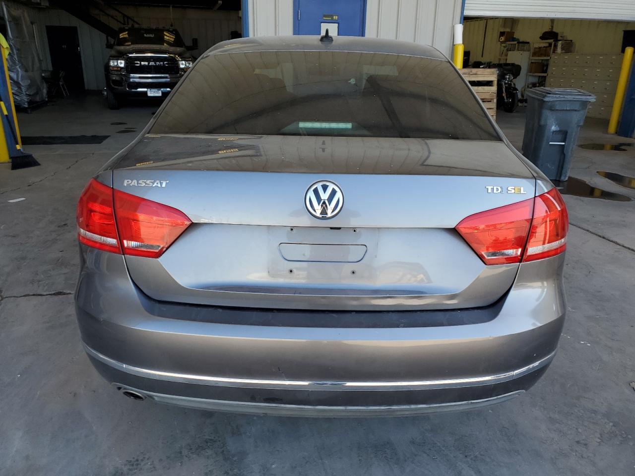 2013 Volkswagen Passat Sel VIN: 1VWCN7A37DC038598 Lot: 54625434