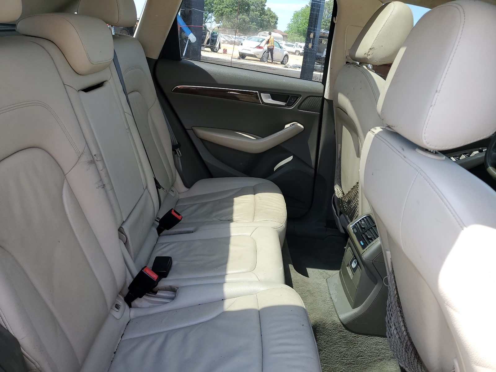 WA1CFAFP7BA003796 2011 Audi Q5 Premium