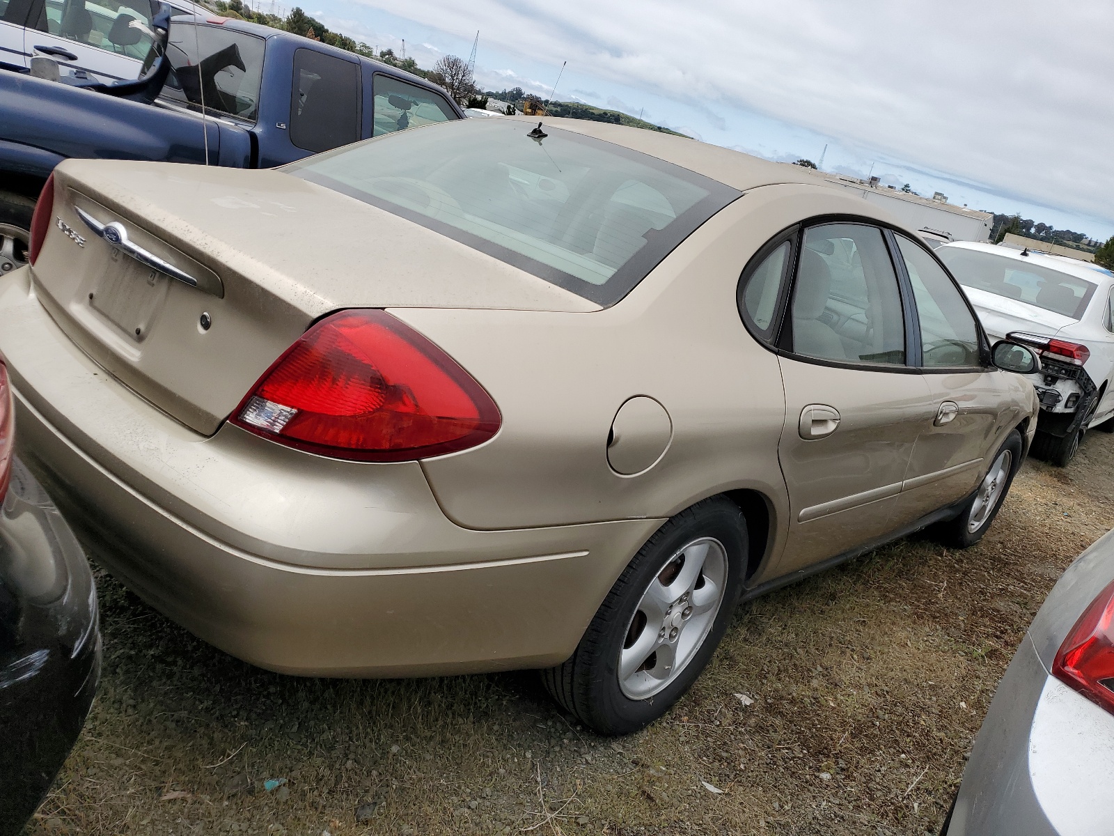 1FAFP55S2YG189644 2000 Ford Taurus Ses 1FAFP55S2YG189644 2000 Ford Taurus Ses