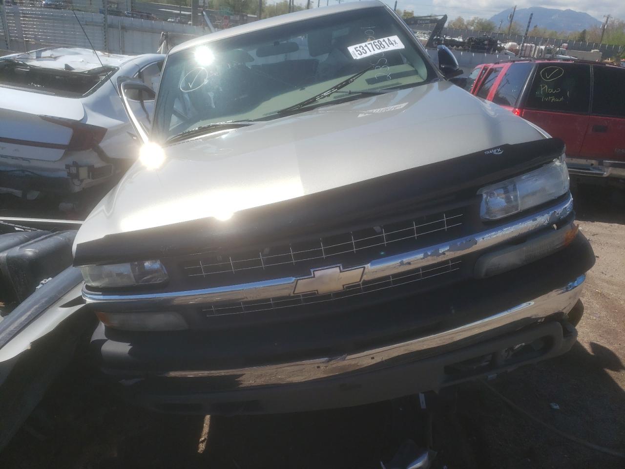 2000 Chevrolet Silverado C1500 VIN: 1GCEC14T1YZ187389 Lot: 53176814