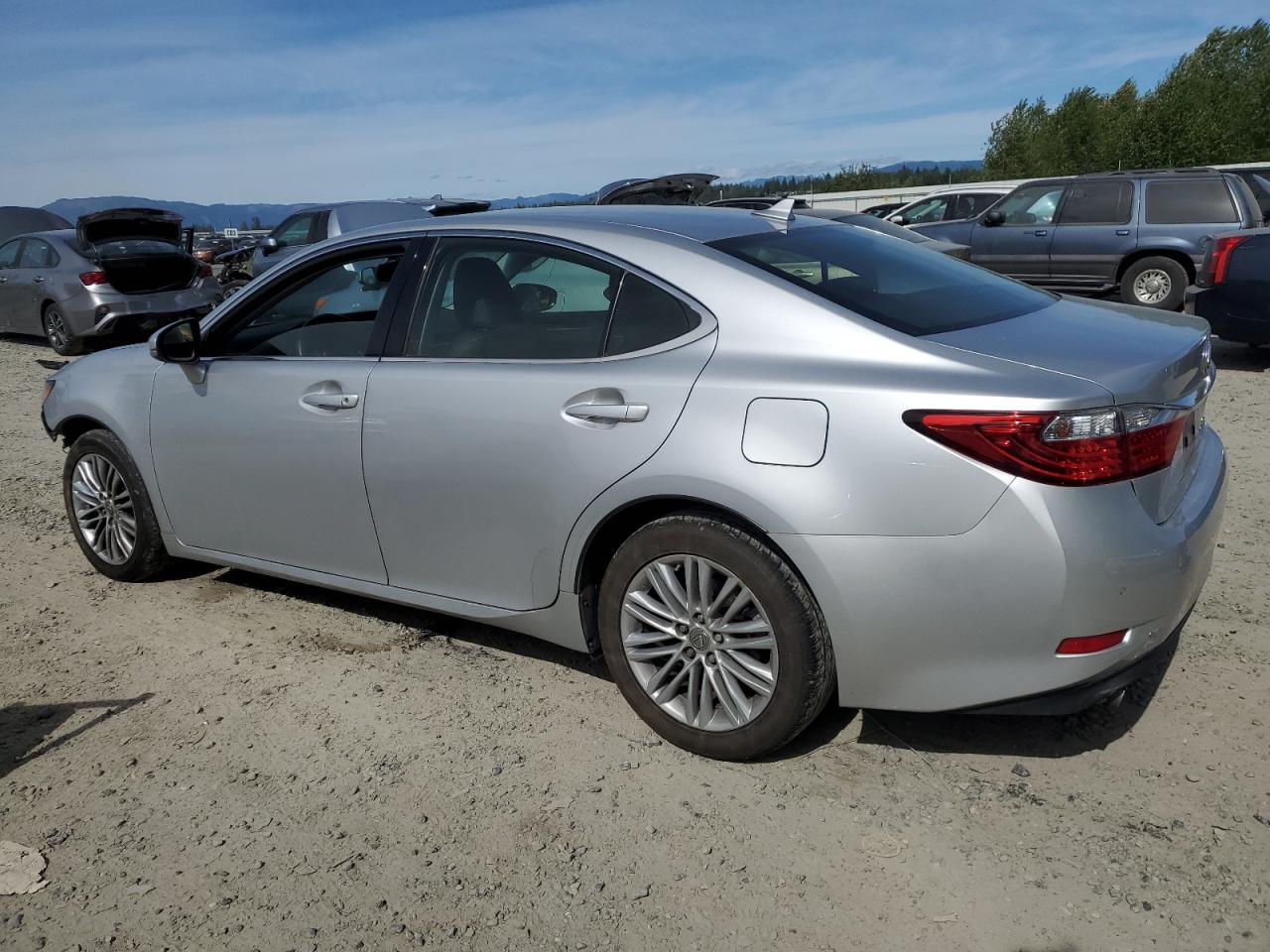 2013 Lexus ES - Image 2
