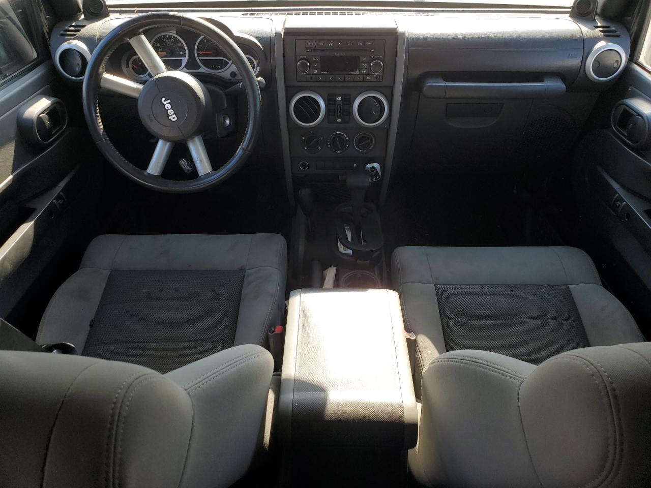 2010 Jeep Wrangler Unlimited Sahara VIN: 1J4BA5H19AL136637 Lot: 53349804