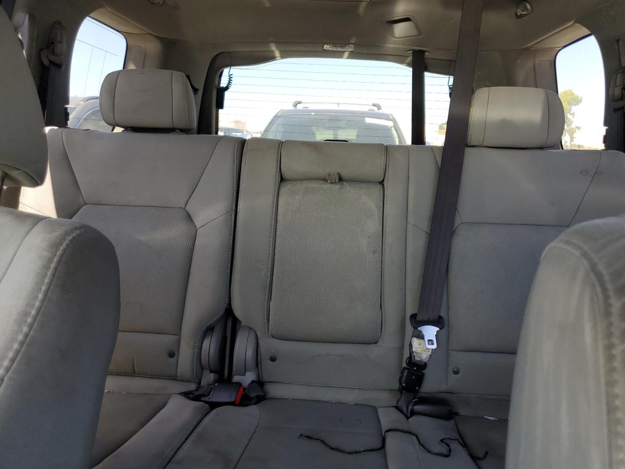 2011 Honda Pilot Lx VIN: 5FNYF3H26BB042945 Lot: 57123314