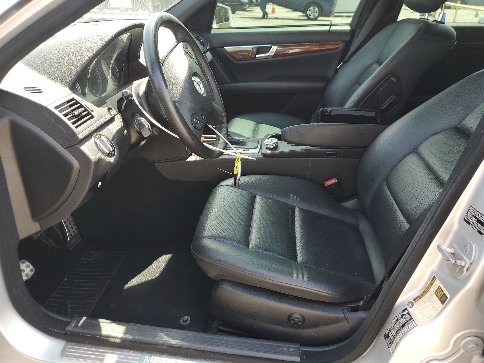 WDDGF5EB3AF417752 2010 Mercedes-Benz C 300