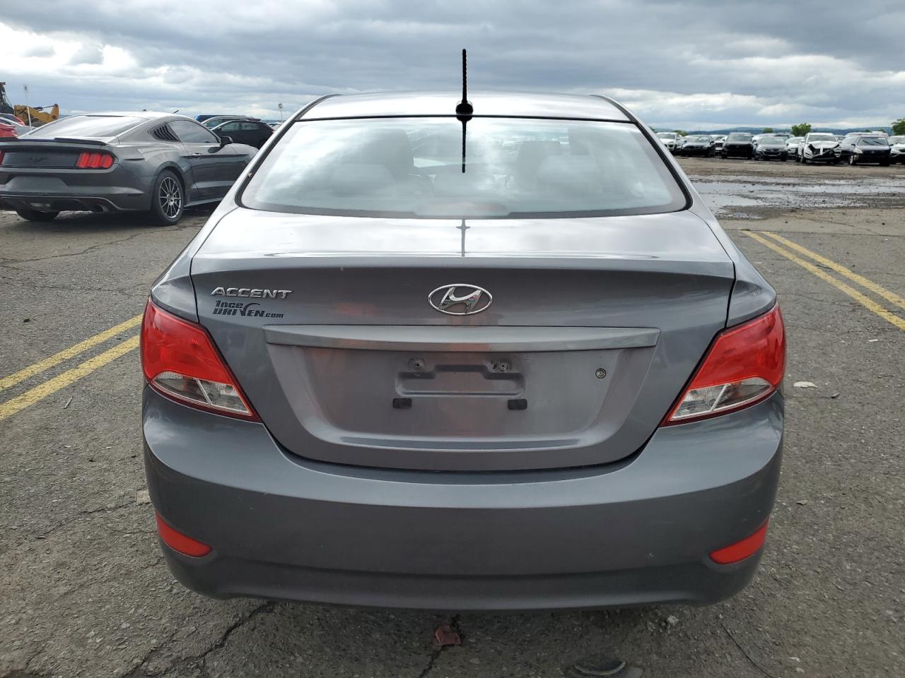 2015 Hyundai Accent Gls VIN: KMHCT4AE2FU795135 Lot: 55044414