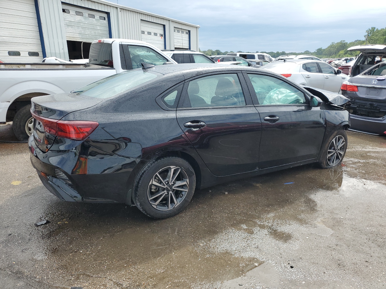 2022 Kia Forte Fe vin: 3KPF24AD9NE493589