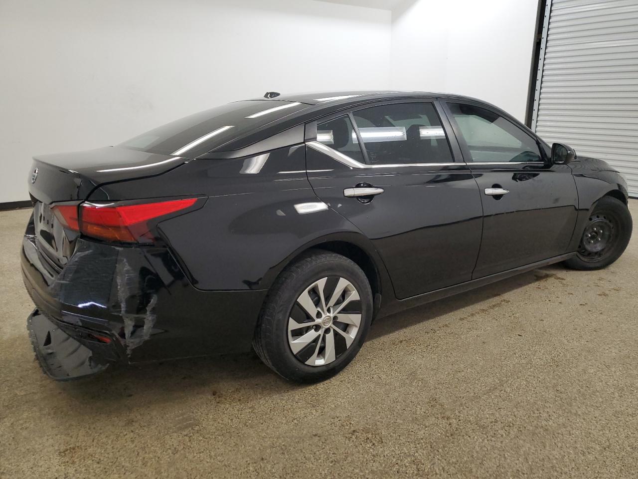 2020 Nissan Altima - Image 3