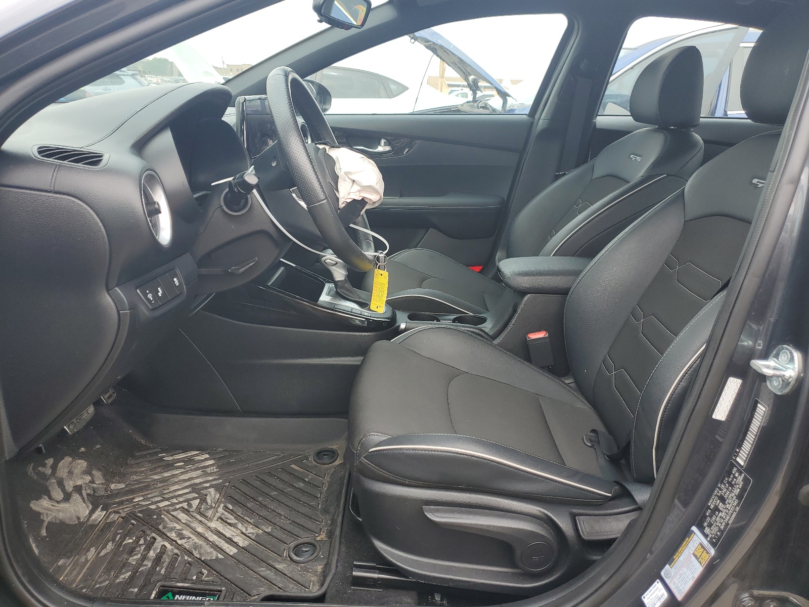 3KPF54AD1PE657945 2023 Kia Forte Gt Line