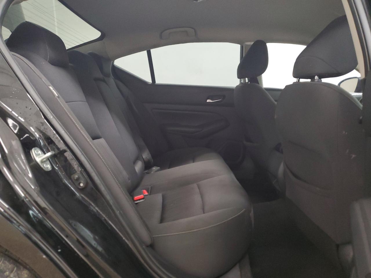 2020 Nissan Altima - Image 10