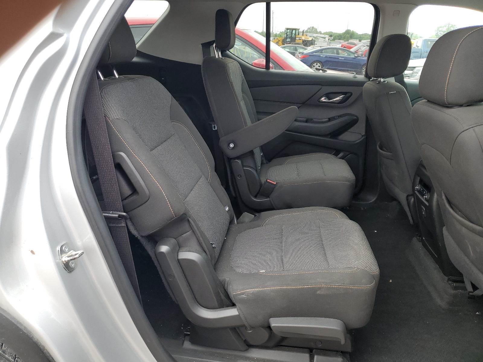 1GNERGKWXJJ225423 2018 Chevrolet Traverse Lt