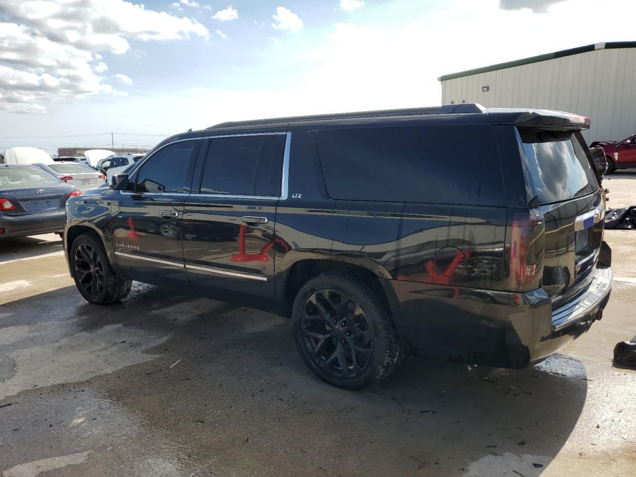 1GNSKJKC5FR157289 2015 CHEVROLET SUBURBAN - Image 2