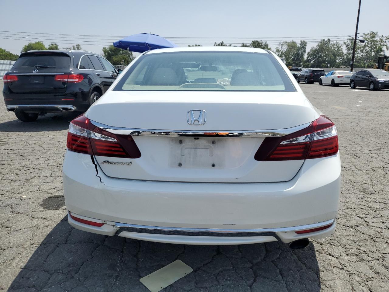 1HGCR2F34HA307386 2017 Honda Accord Lx