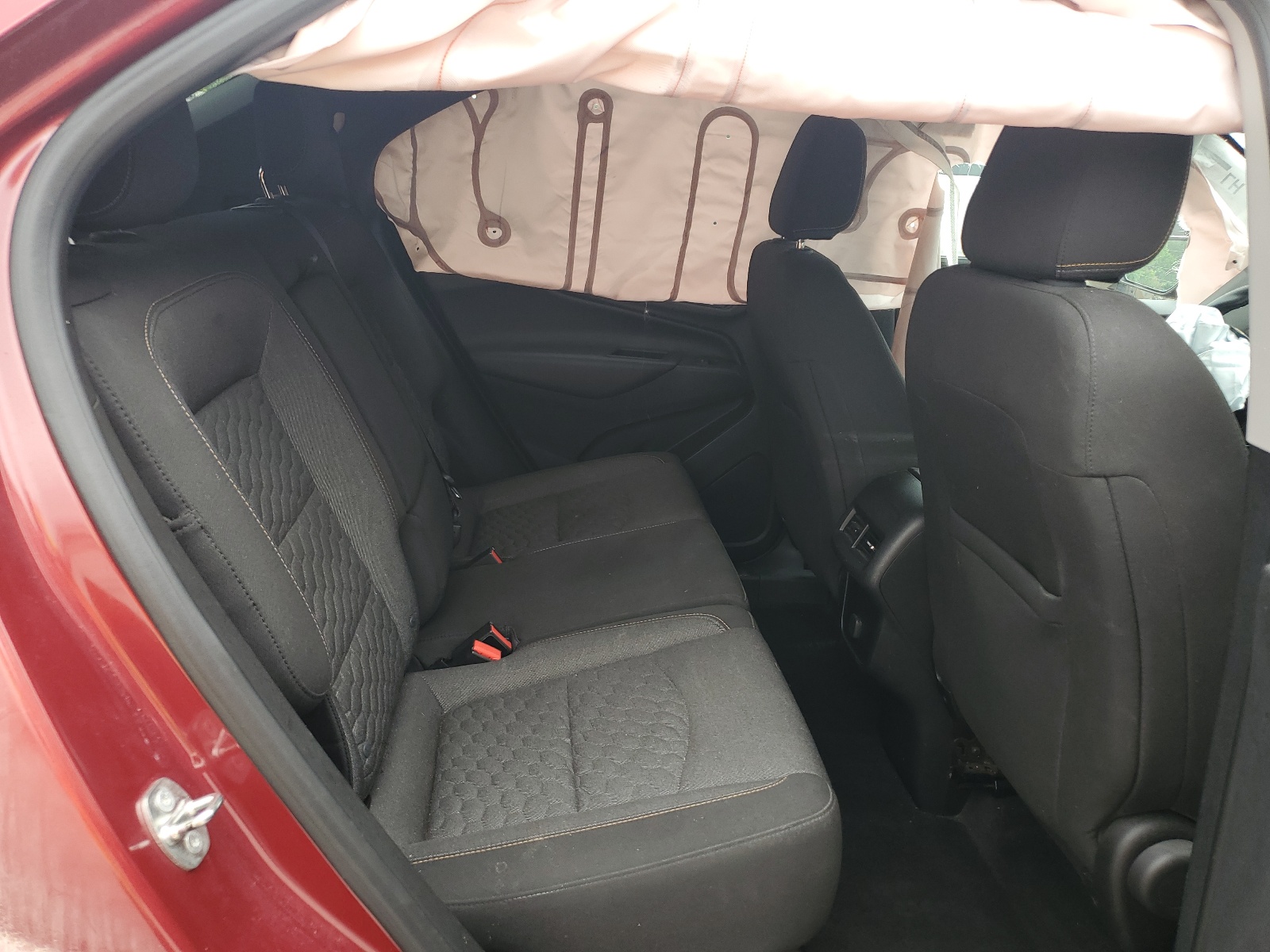 2GNAXJEV4J6227556 2018 Chevrolet Equinox Lt