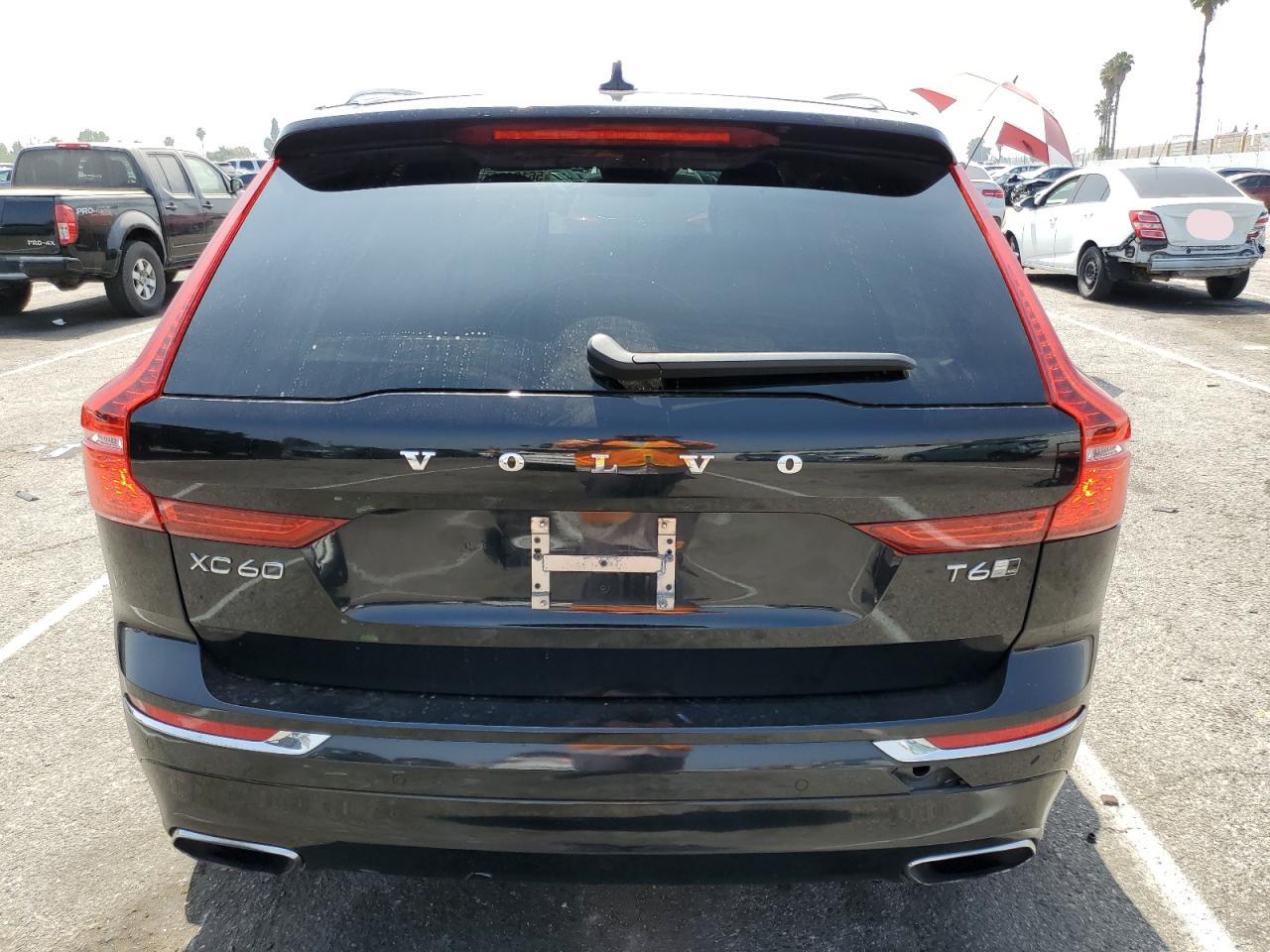 2018 Volvo XC60 - Image 6