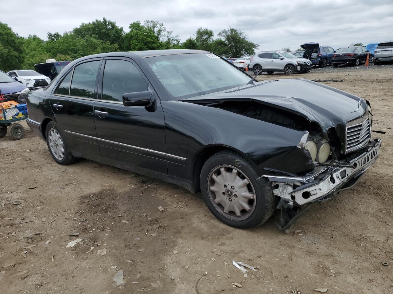 1999 Mercedes-Benz E 320 4Matic VIN: WDBJF82H4XX018263 Lot: 55450754