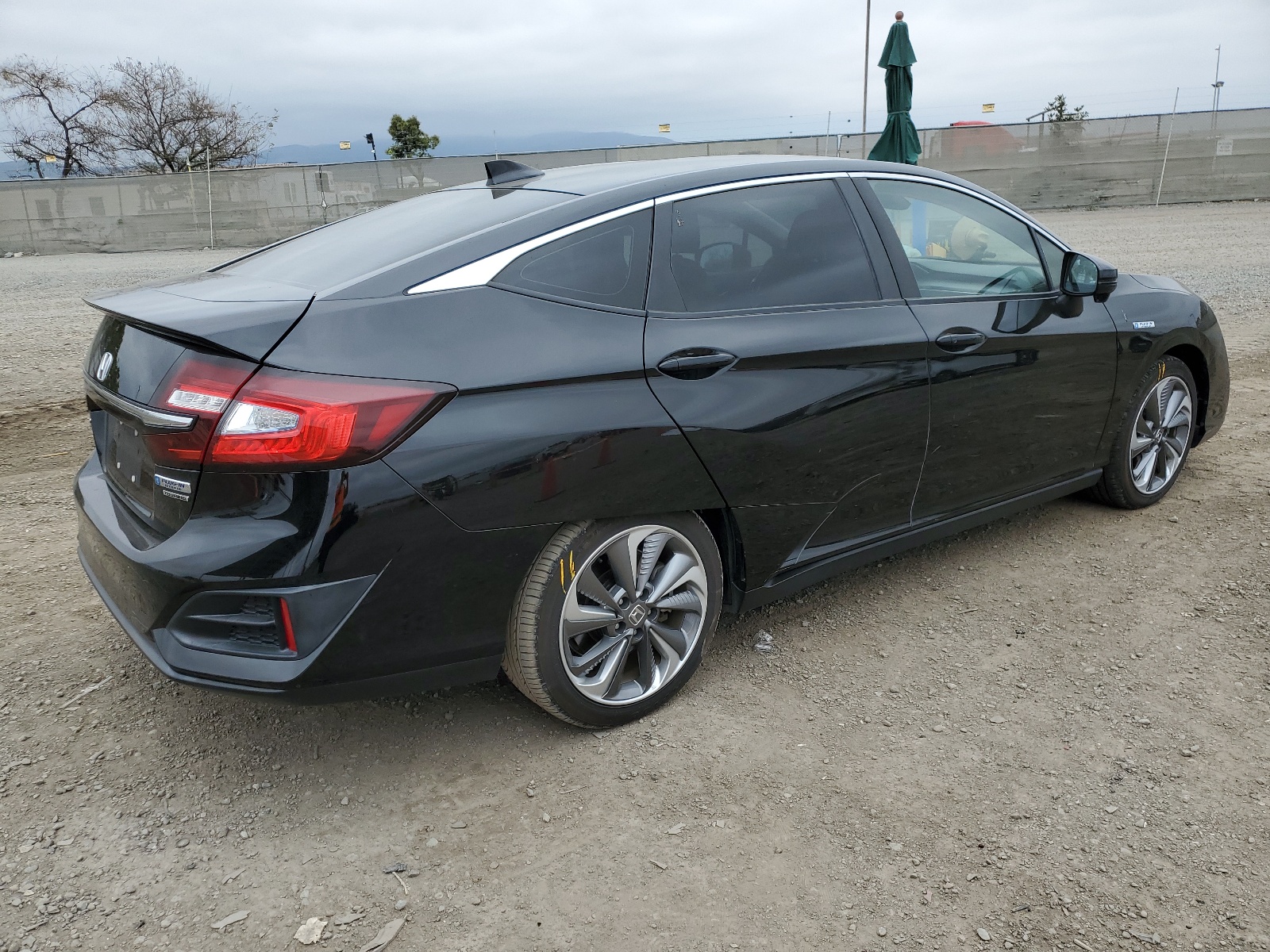 2018 Honda Clarity Touring vin: JHMZC5F30JC000561