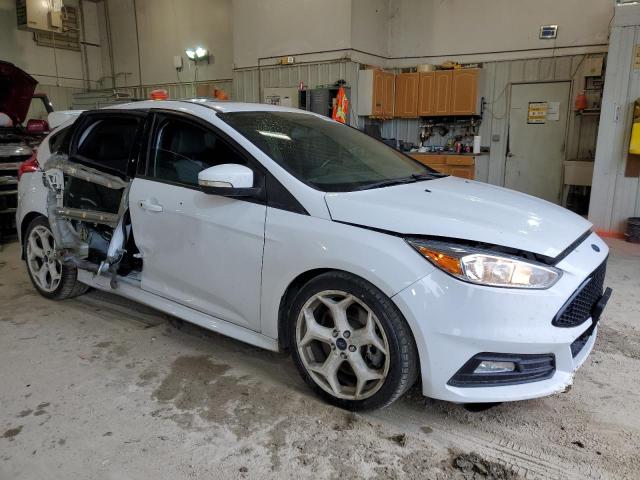 Хетчбеки FORD FOCUS 2016 Білий