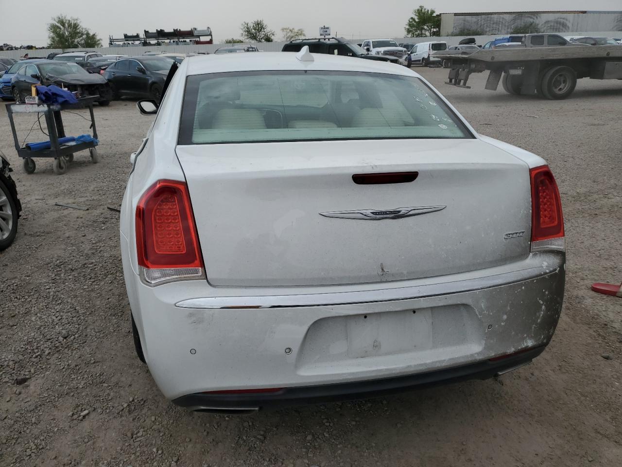 2016 Chrysler 300 Limited VIN: 2C3CCAAG5GH233985 Lot: 54961744