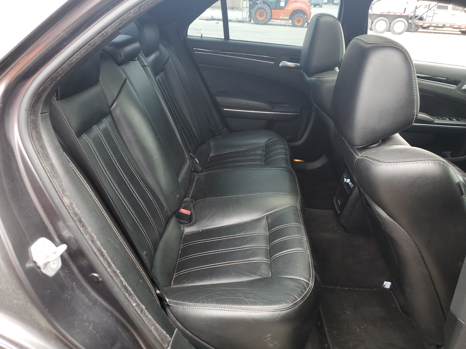 2C3CCABG1JH264219 2018 Chrysler 300 S