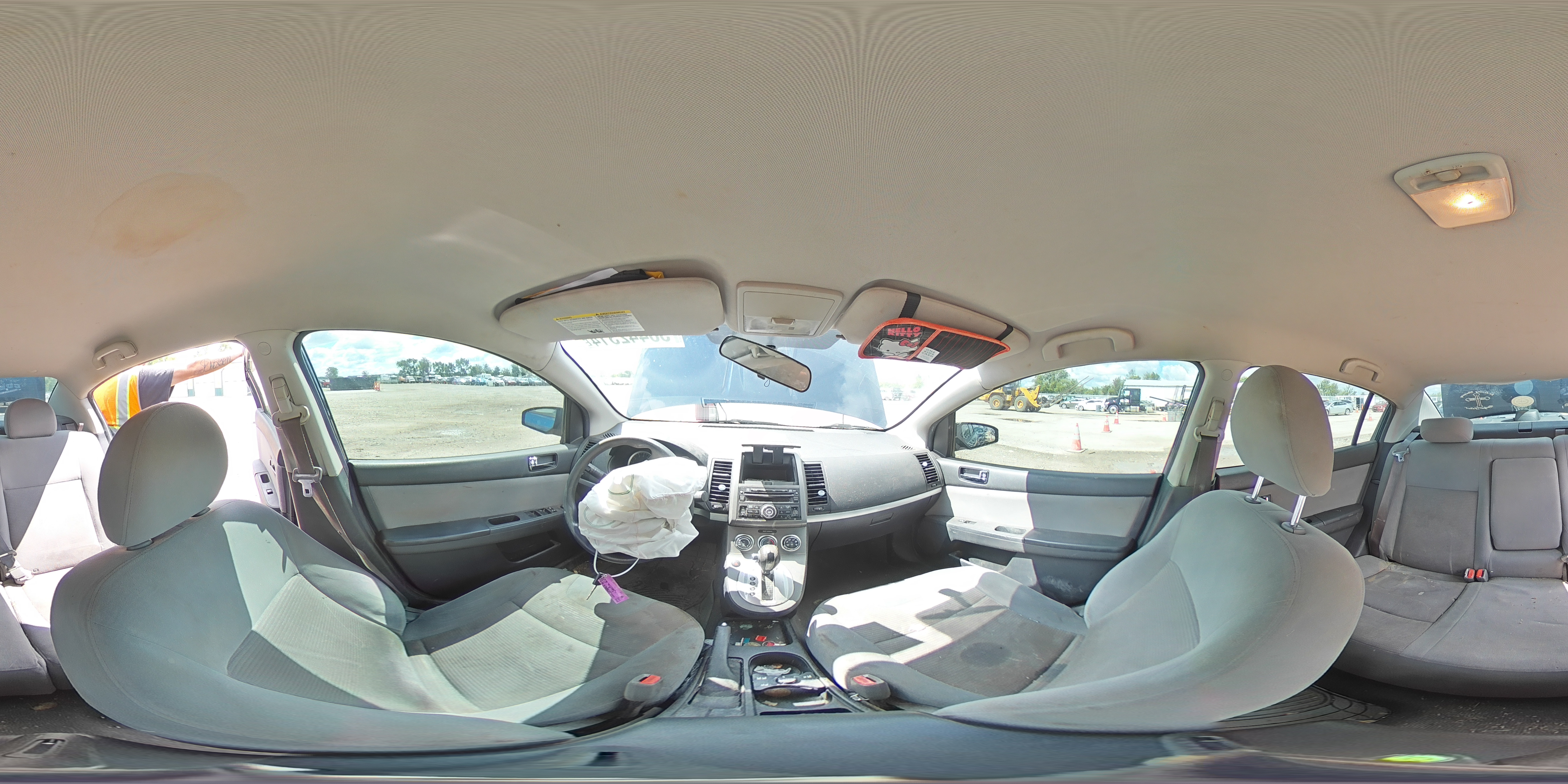 2010 Nissan Sentra - Image 12