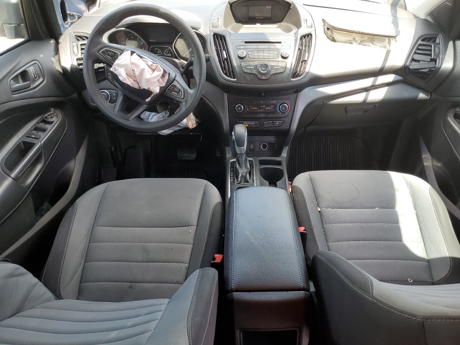 1FMCU0F7XJUB79806 2018 Ford Escape S