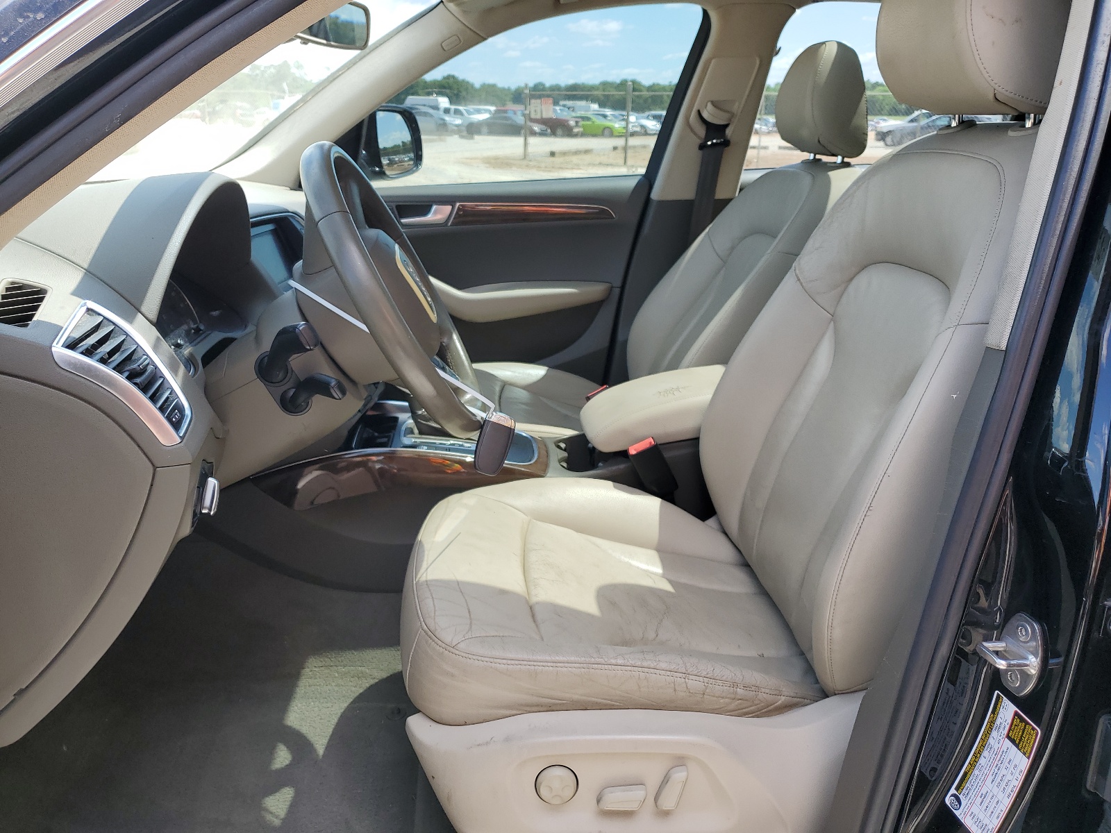 WA1CFAFP7BA003796 2011 Audi Q5 Premium