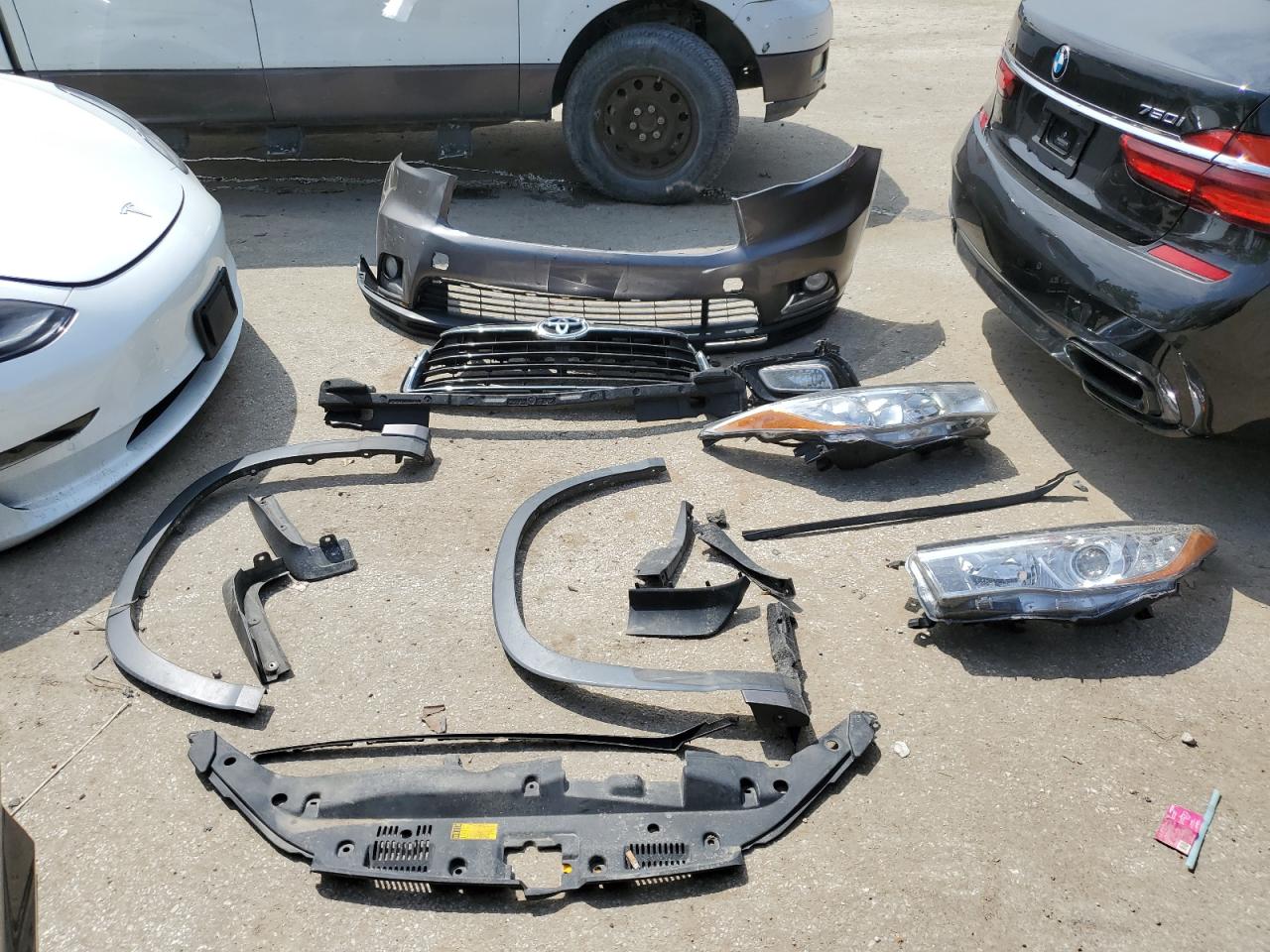 2014 Toyota Highlander Limited VIN: 5TDDKRFH5ES020925 Lot: 55036584