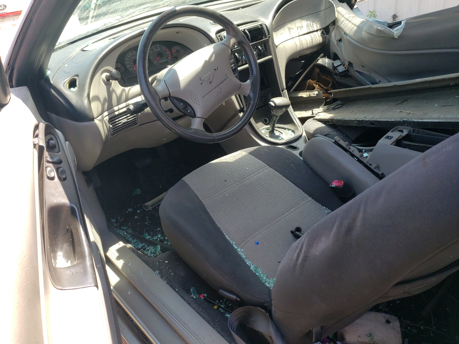 1FAFP40481F143847 2001 Ford Mustang