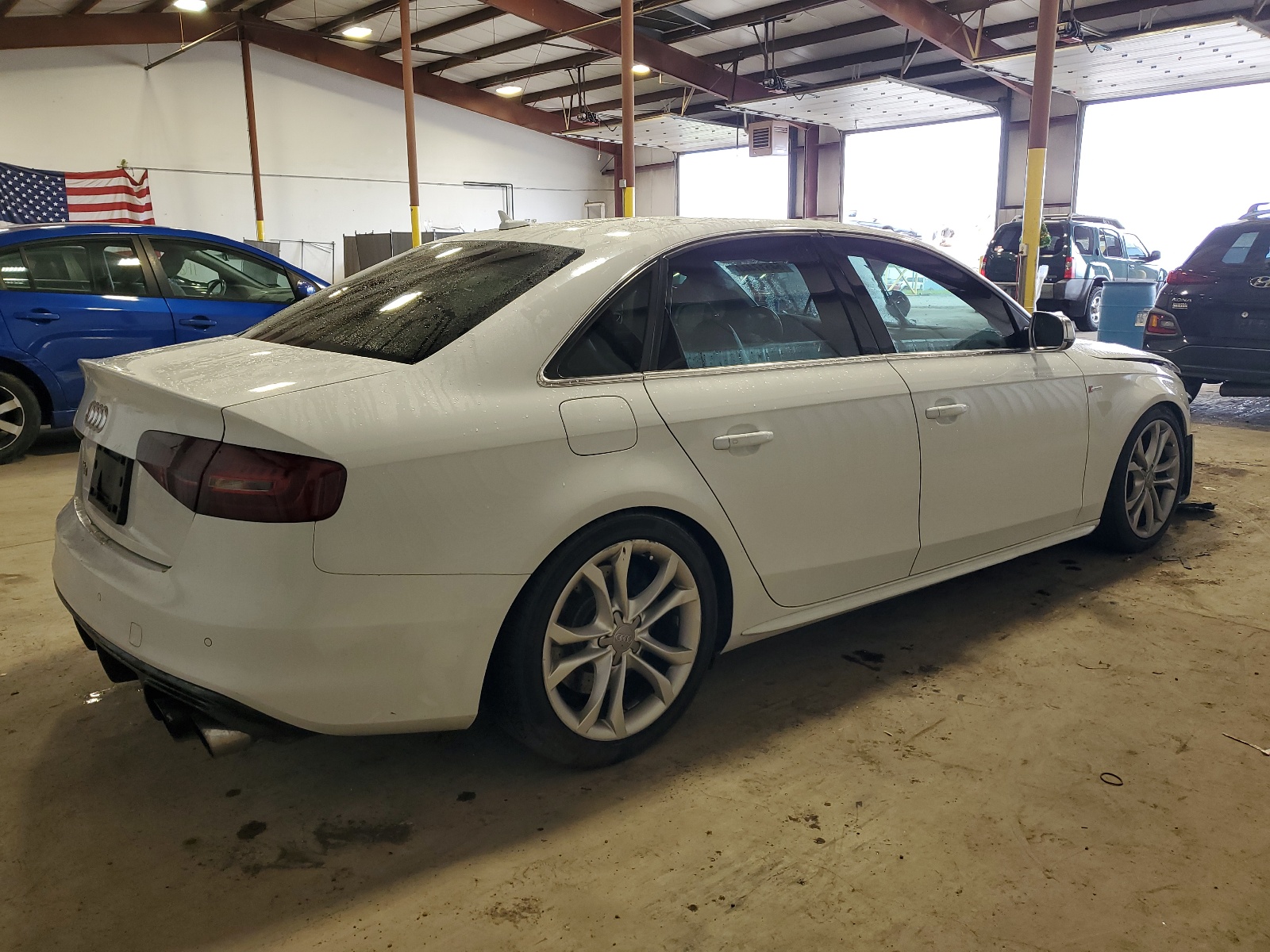 2013 Audi S4 Premium Plus vin: WAUDGAFL9DA159942