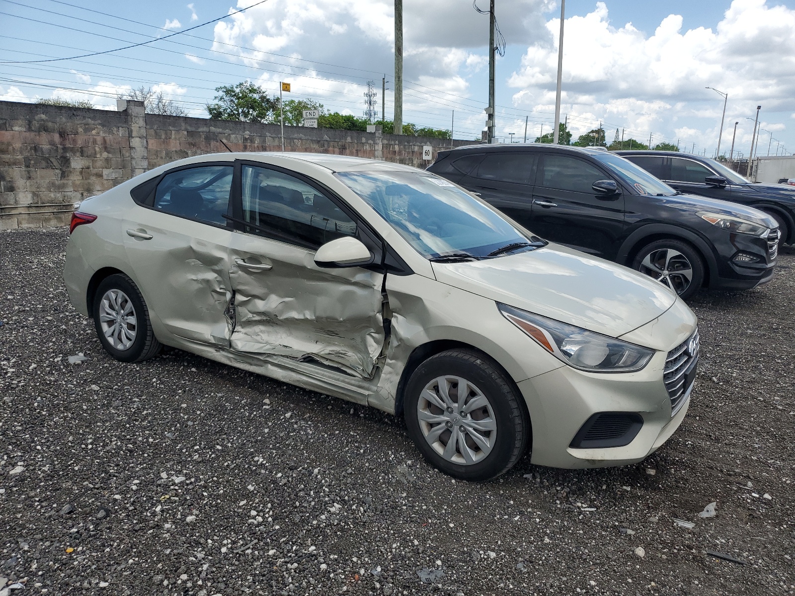 3KPC24A30KE052634 2019 Hyundai Accent Se