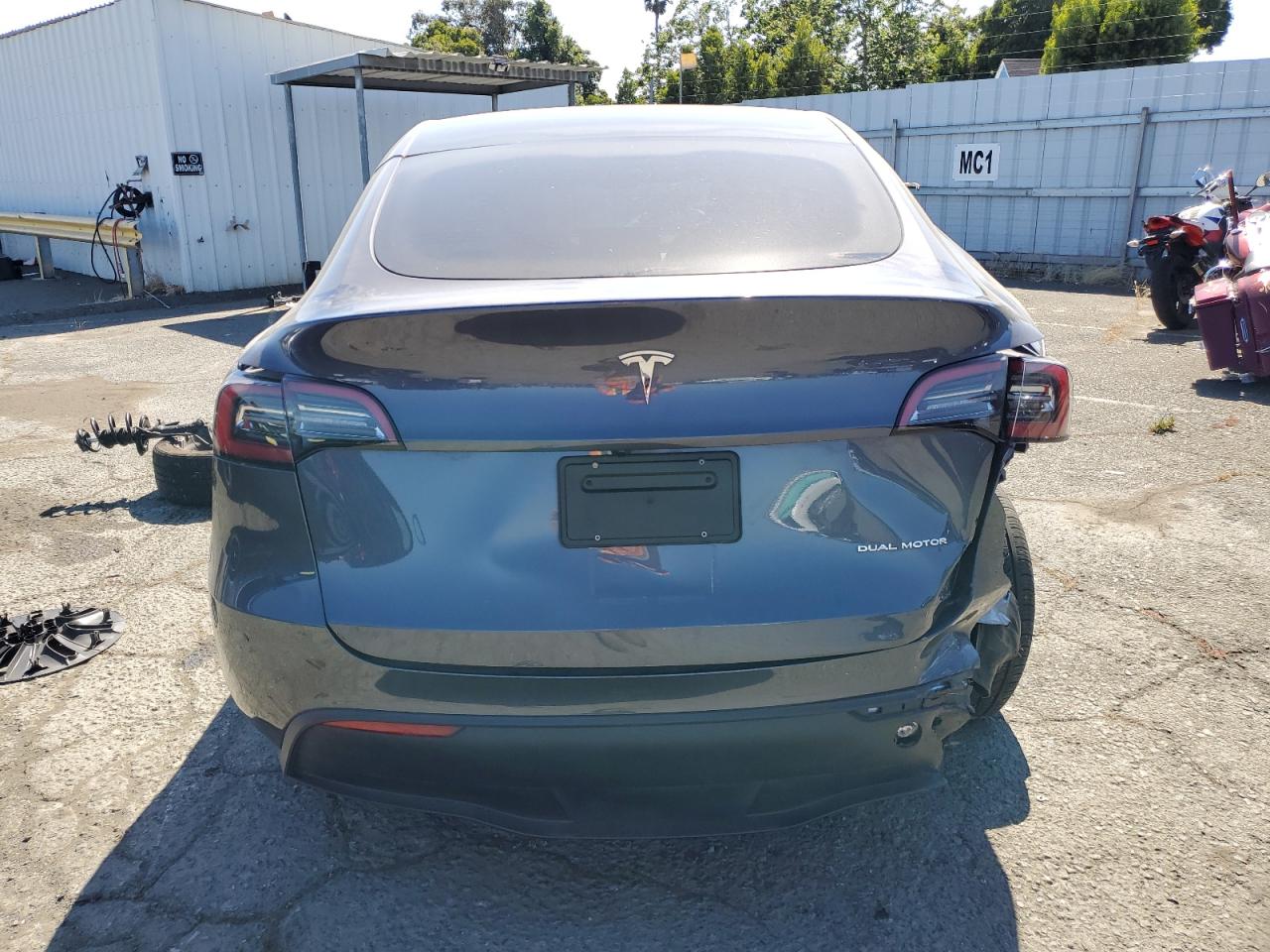 2023 Tesla Model Y VIN: 7SAYGDEE8PF896945 Lot: 55015794