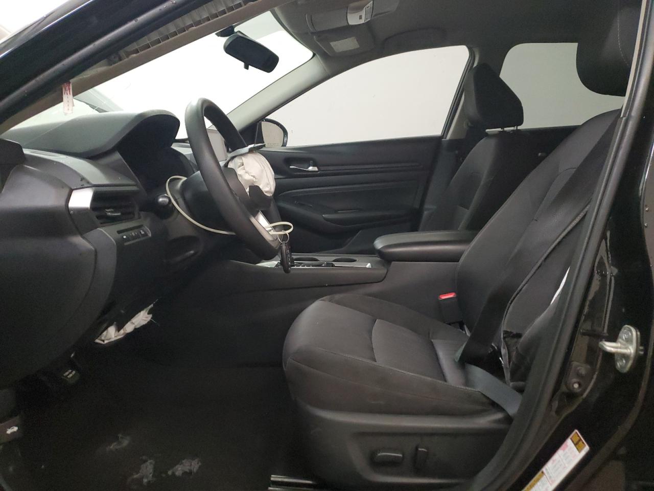 2020 Nissan Altima - Image 7
