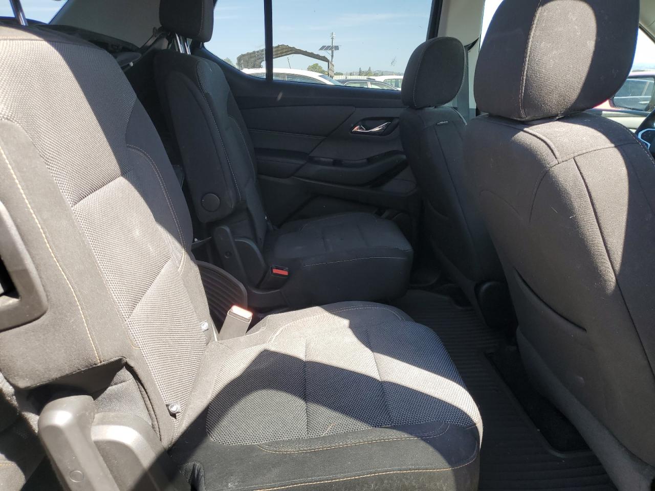 2019 Chevrolet Traverse Lt VIN: 1GNERGKW1KJ135630 Lot: 53111484