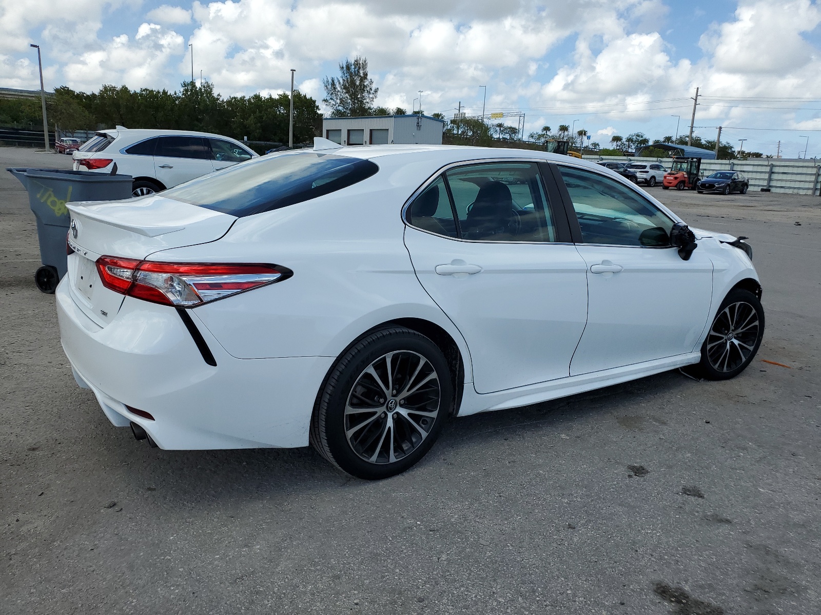 2020 Toyota Camry Se vin: 4T1G11AK3LU897017