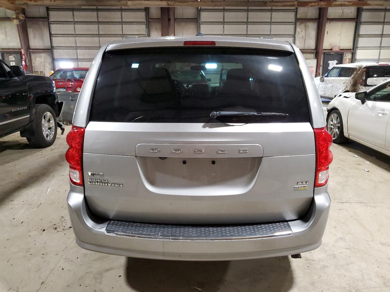 2C4RDGCG3HR715076 2017 Dodge Grand Caravan Sxt