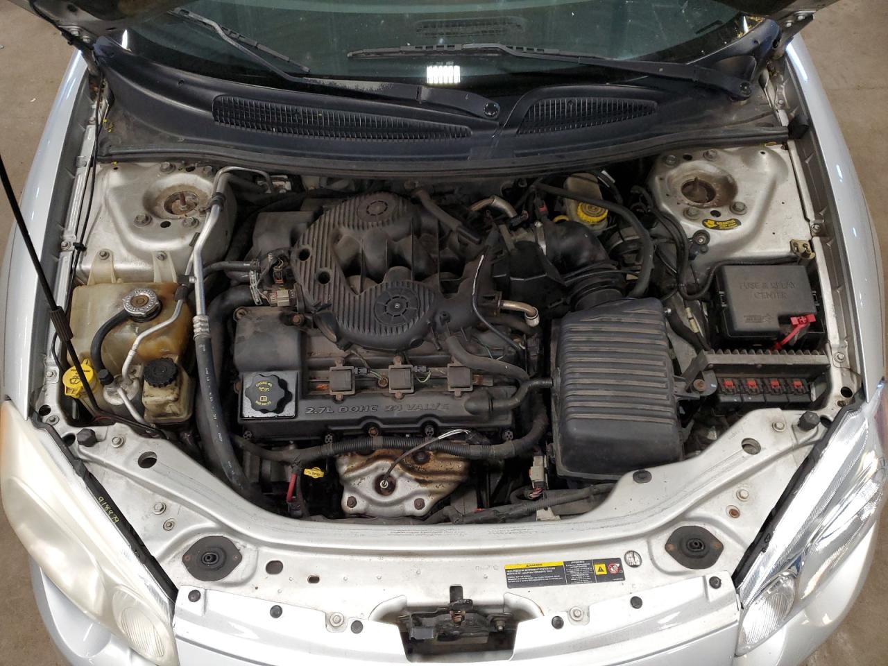2005 Chrysler Sebring - Image 11
